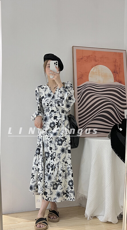 New in autumn! [LINA] Vintage floral waist V-neck dress 7091# HJY