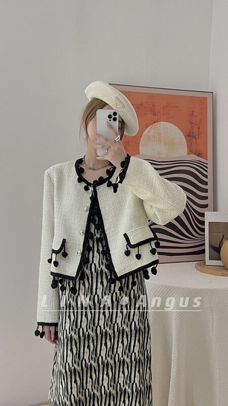 New in autumn! [LINA] Xiaoxiang style design tassel ball short coat 7096# HJY