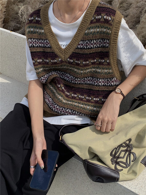New in autumn! [Rina] Retro V-neck striped all-match vest (38% wool content) 323X164# ZXX