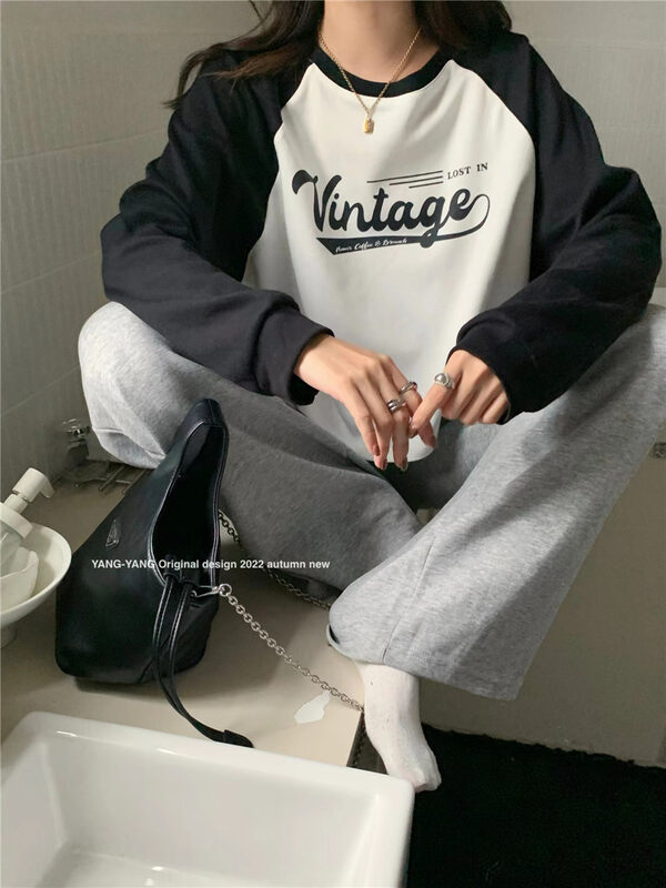 New in autumn! [YANG-YANG] Letter printed raglan sleeves loose long-sleeved T-shirt C5126# CLS