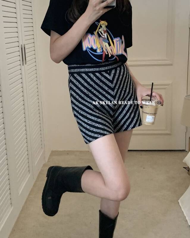 Autumn is new!【A.K SKYLAN】Tweed Contrast Color Striped Versatile Casual Shorts 82713# ZXL