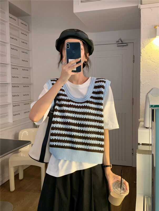 New in early autumn! [Rina] round neck contrast color striped knitted vest 102# ZXX