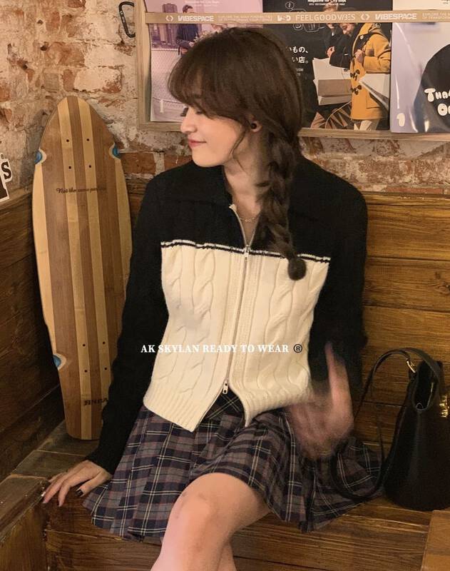 New in early autumn!【A.K SKYLAN】zipper twist design color block warm sweater 10163# ZXL