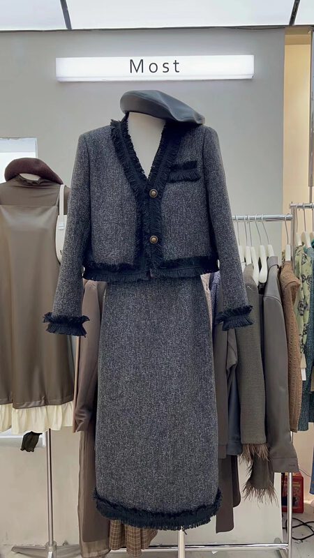 Autumn is new! [MOST] V-neck temperament short coat + high waist lady skirt suit 97561# ZJY