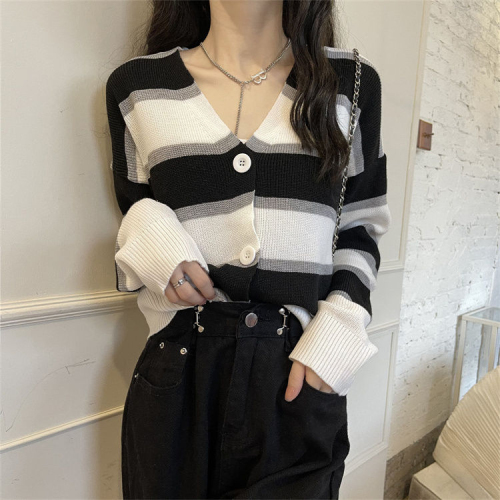 Contrast color striped knitted long-sleeved sweater women's spring and autumn style lazy style loose and thin outer layer short coat top