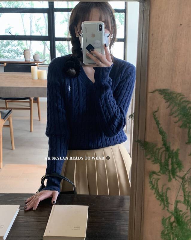 New in early autumn! [A.K SKYLAN] Simple casual twist warm sweater 30059# ZXL