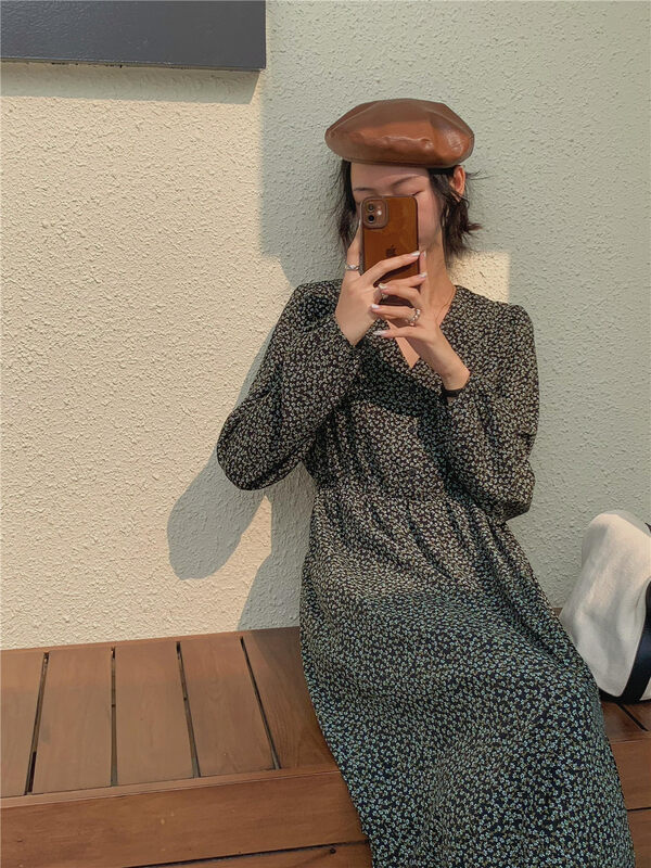 New in early autumn! [Rina] Korean floral V-neck retro long-sleeved dress 223S066# ZXX