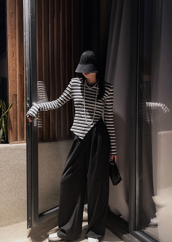 New in early autumn! [Xixi] temperament simple beveled striped long-sleeved T-shirt YS5037# OZQ