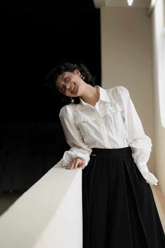 Original price 248.03! [GL] Korean version long-sleeved shirt + high waist slim skirt suit C7022