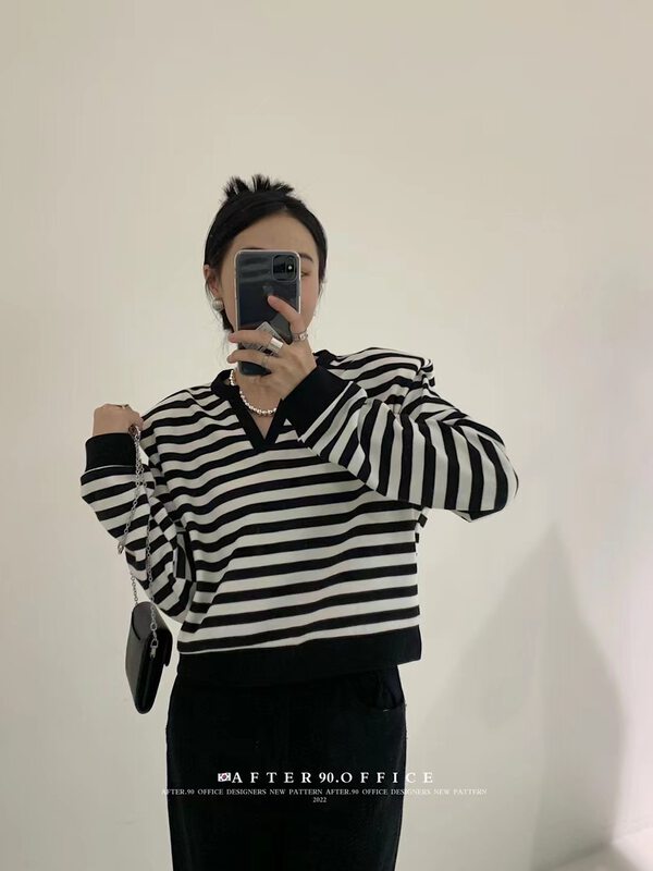 New in autumn!【AFTER.90】V-neck striped comfortable all-match sweater 3332# L