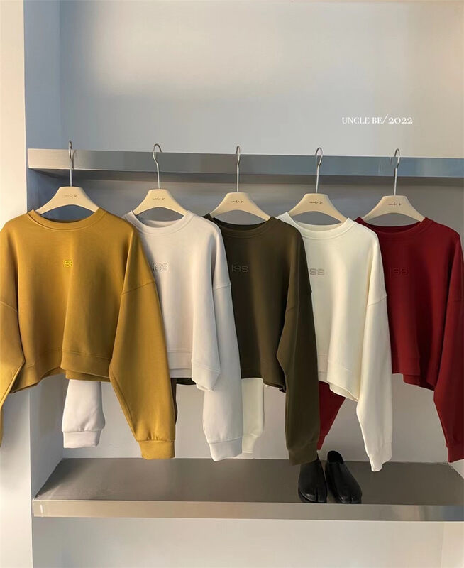New in autumn!【UNCLE BE】Round Neck Short Comfortable Sweater 3160# L