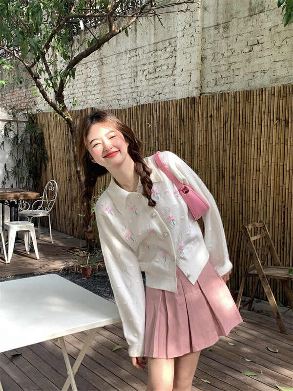 Autumn is new! [Timely rain] Korean sweet embroidered lapel breasted warm sweater W1719# WPL