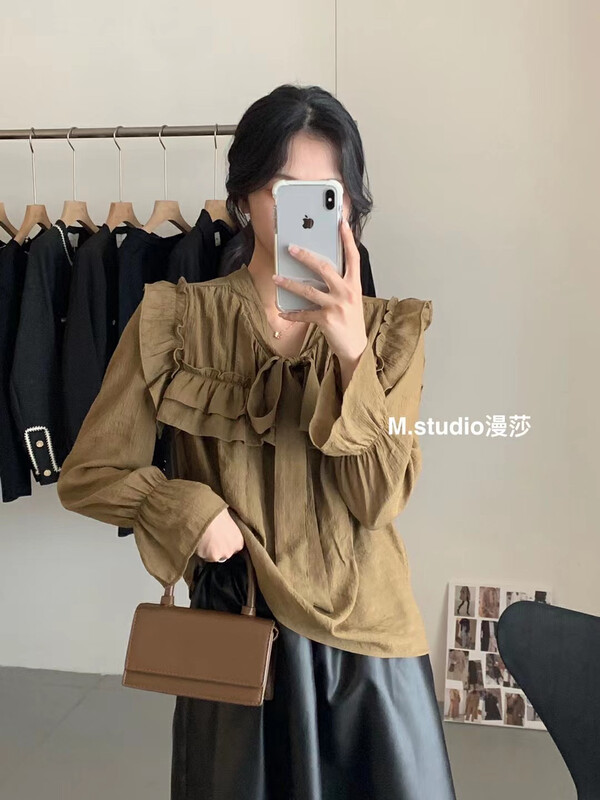 Autumn is new! [MSTUDIO Mansha] design sense of fresh bandage bell-sleeved shirt (only selling shirts) y6910# HBX