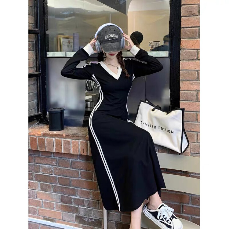 Autumn is new!【KIKI STUDIO】Casual V-neck slim color matching dress (sell skirt only) 6580# HJY