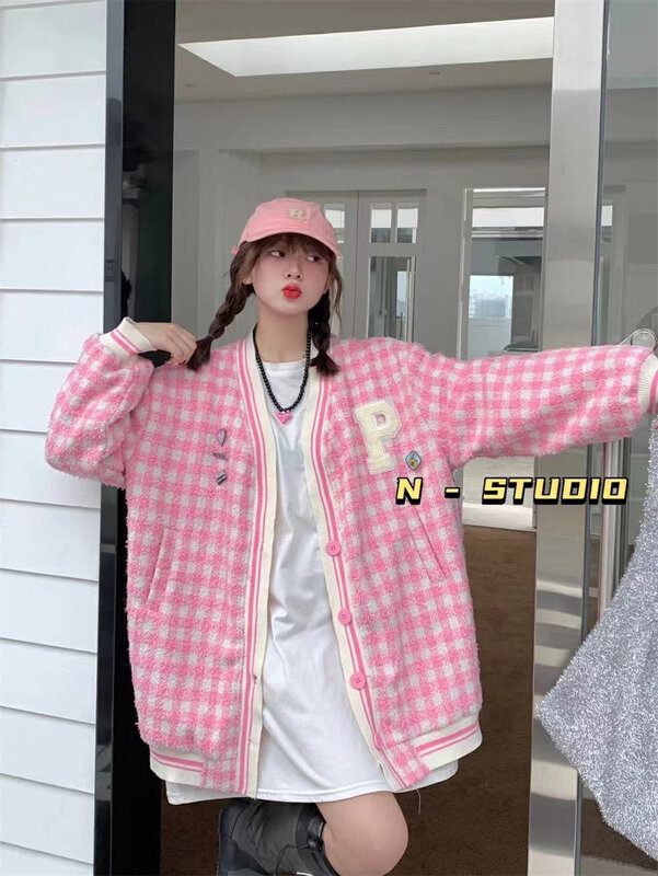 Autumn is new! [N] Furry plaid fashion Korean version all-match short coat (with brooch) 0131# WTT
