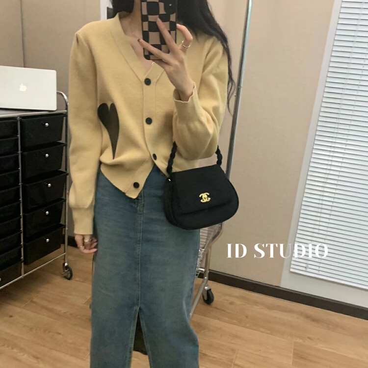 New in autumn! [I-D] Korean V-neck hem big love shirt 3171# L