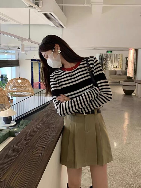 New in autumn! [KAKAJIA] striped round neck long-sleeved all-match knitted sweater 2663# OZQ