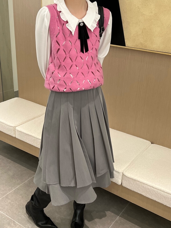 New in autumn! [FEIMAO (YIMAO)] solid color hollow design V-neck vest Z-3042# LSL