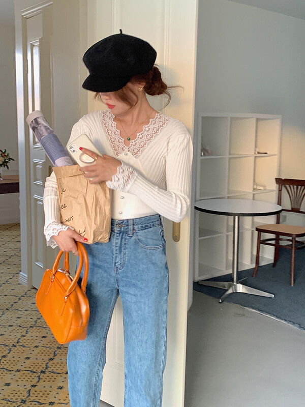 New in autumn! [Timely rain] Retro sweet and delicate lace stitching slim sweater 51195# WPL