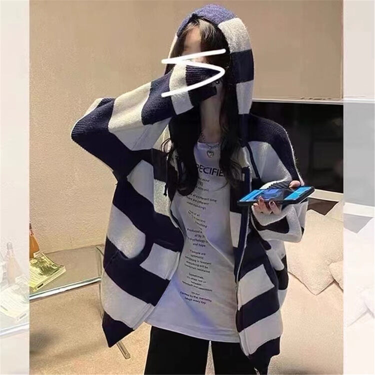 New in autumn! [Korean C home] hooded all-match pullover striped warm sweater 0388# PCZ