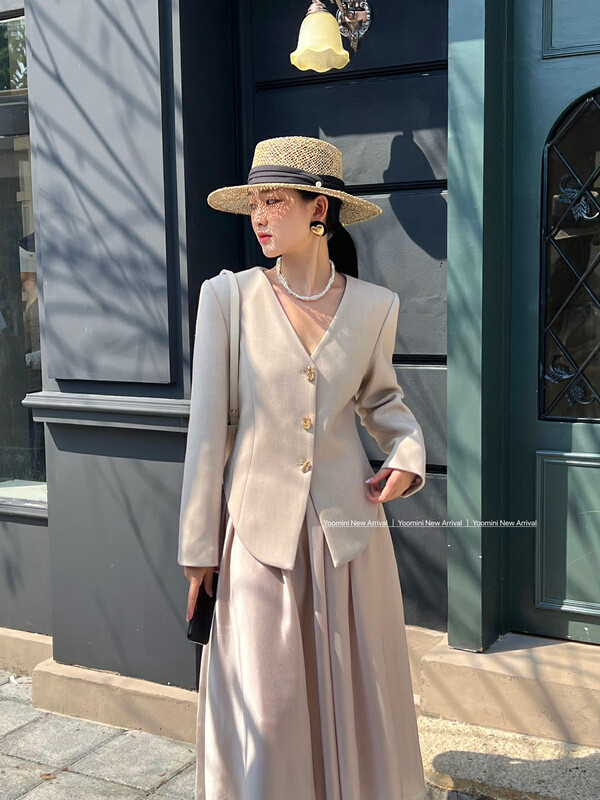 New in autumn! [YOOMINI] French design V-neck single-breasted short coat Q16171-K# WPL