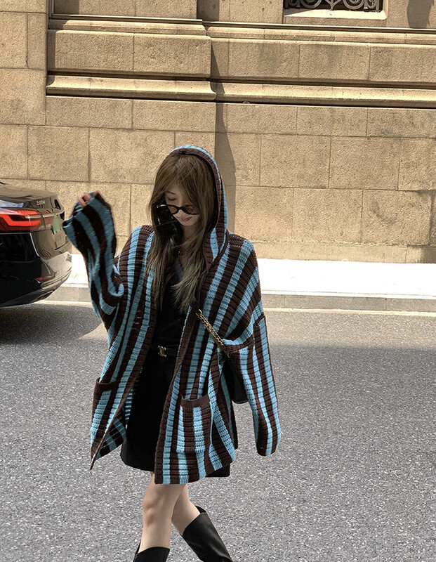 【FEI MAO】Blue Mountain Coffee V-Neck Sweater Jacket Hooded Striped Long Sleeve Cardigan Sweater Z-2101