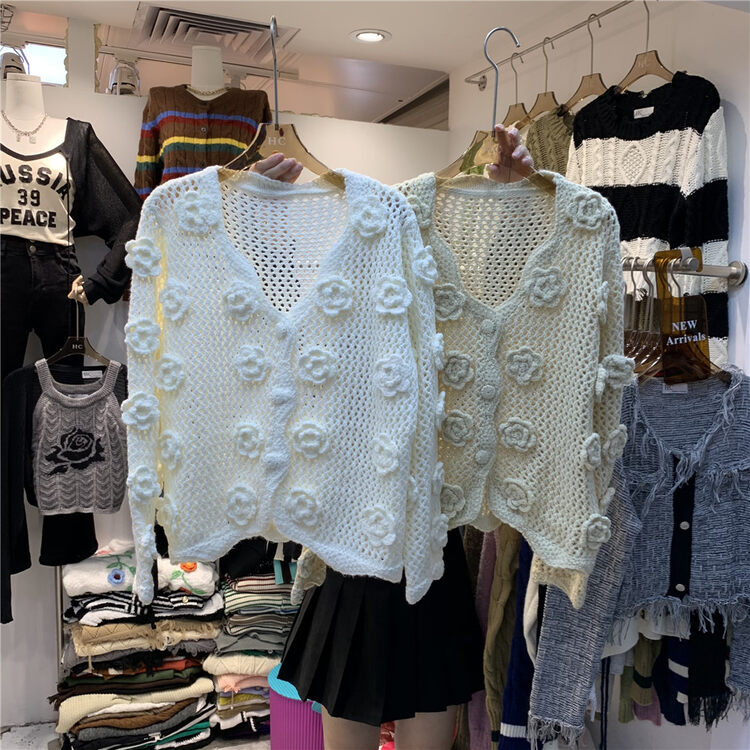 Autumn is new! [Korean C home] V-neck flower decorated knitted cardigan 22022# PCZ