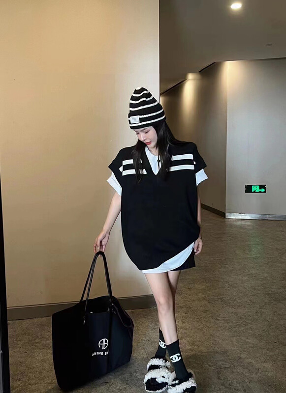 New in autumn! [MI] Korean version of large sweater vest + casual loose shorts + solid color short-sleeved suit 1609# PCZ