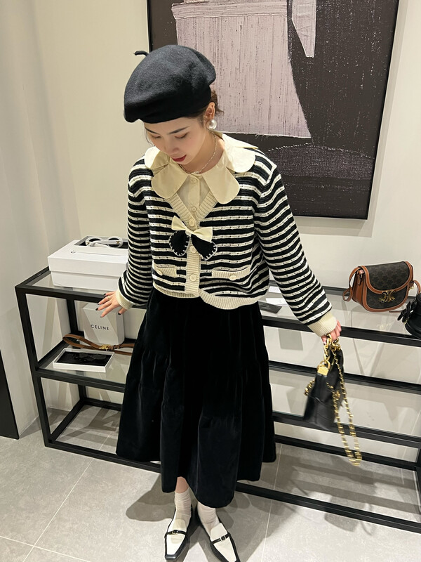 [FEI MAO] Bow striped cardigan design niche V-neck sweater jacket sweater (with detachable accessories) Z-3060