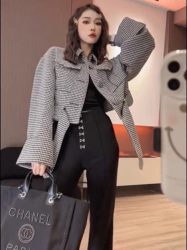 New in autumn! [KIKI STUDIO] Korean version of Hong Kong-style retro houndstooth short coat (with belt) 6737# HJY