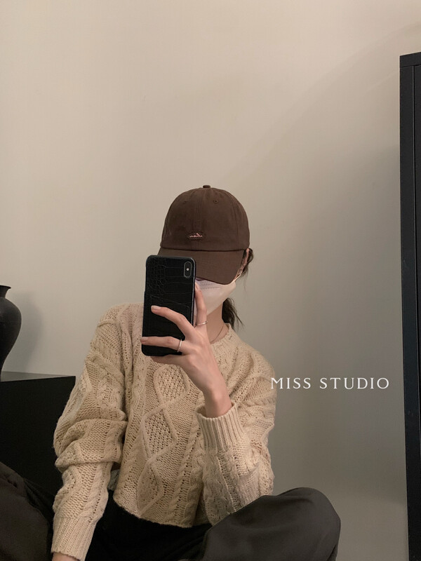 【MISS】Korean Retro Comfortable Short Sweater A0653