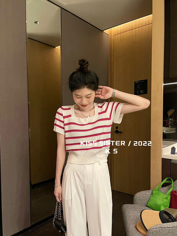 【KISS SISTER】Contrast stripe knitted sweater 22M8112# CQW