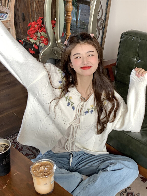 New in autumn! [Timely rain] Korean style ins sweet and age-reducing heavy industry hand-crocheted lace-up warm sweater 02519# WPL