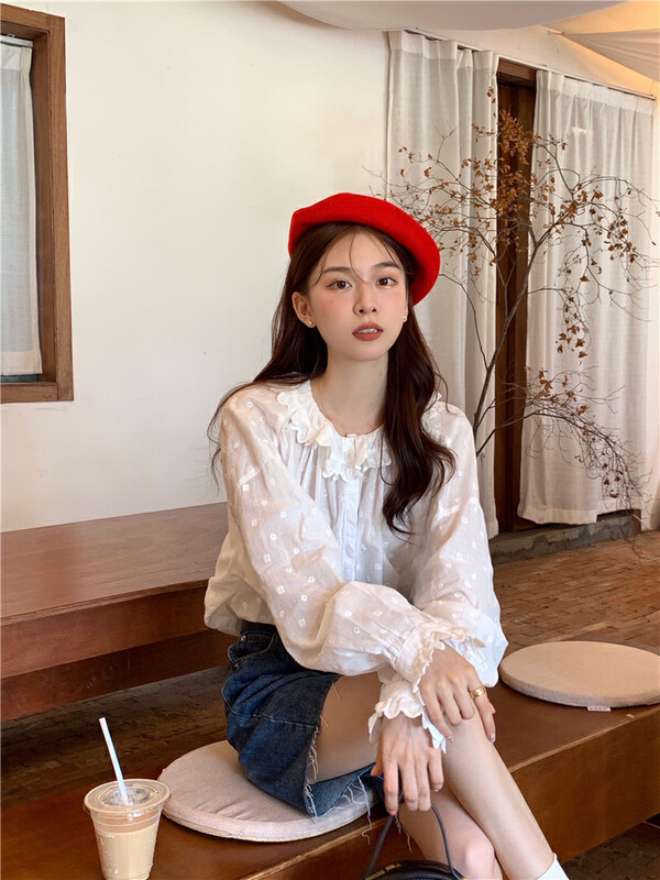 New in autumn! [Timely rain] Korean ins sweet temperament design lace collar loose embroidery shirt D1129# WPL