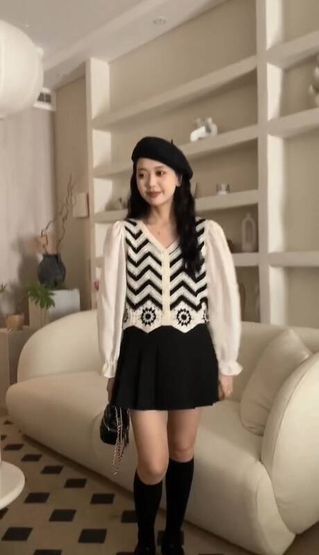 New in autumn! [I-D] Korean crocheted V-neck shirt 3143# L