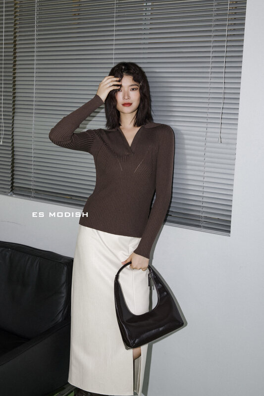 Autumn is new!【ES MODISH】Solid color pit strip lapel slim warm sweater (including 36% wool) BL1866# CQW