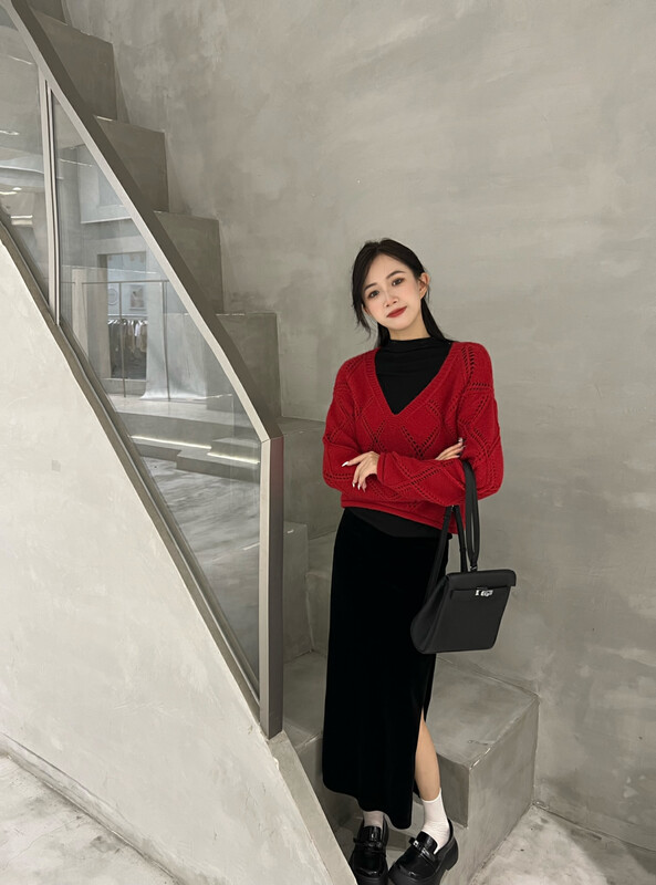 [FEI MAO] Rhombus-shaped hollow design sense of niche Korean style sweater top sweater Z-3068