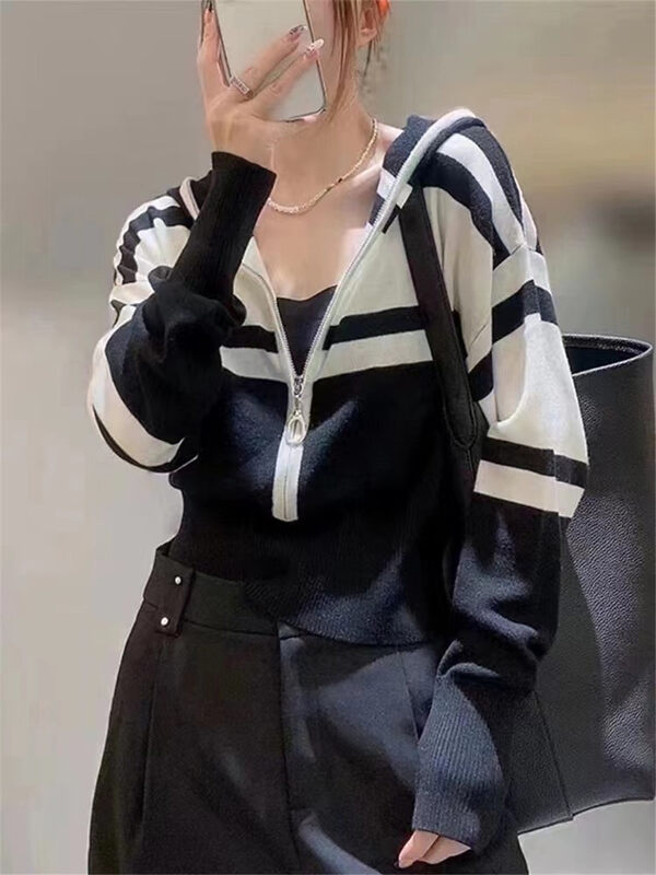 New in autumn! [Korean C home] hooded striped knitted cardigan 0518# PCZ