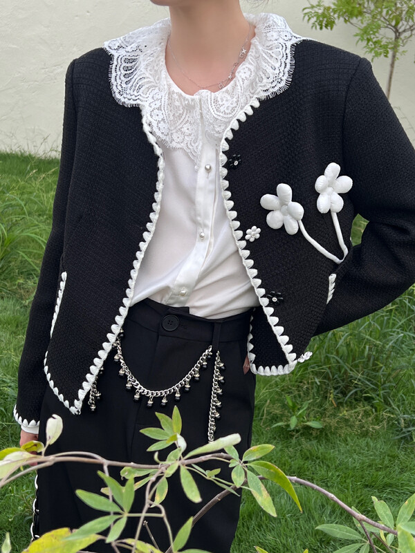 New in autumn!【FEIMAO（YIMAO）】Sweet round neck flower-breasted short coat (non-removable flower) Z-8480# LSL