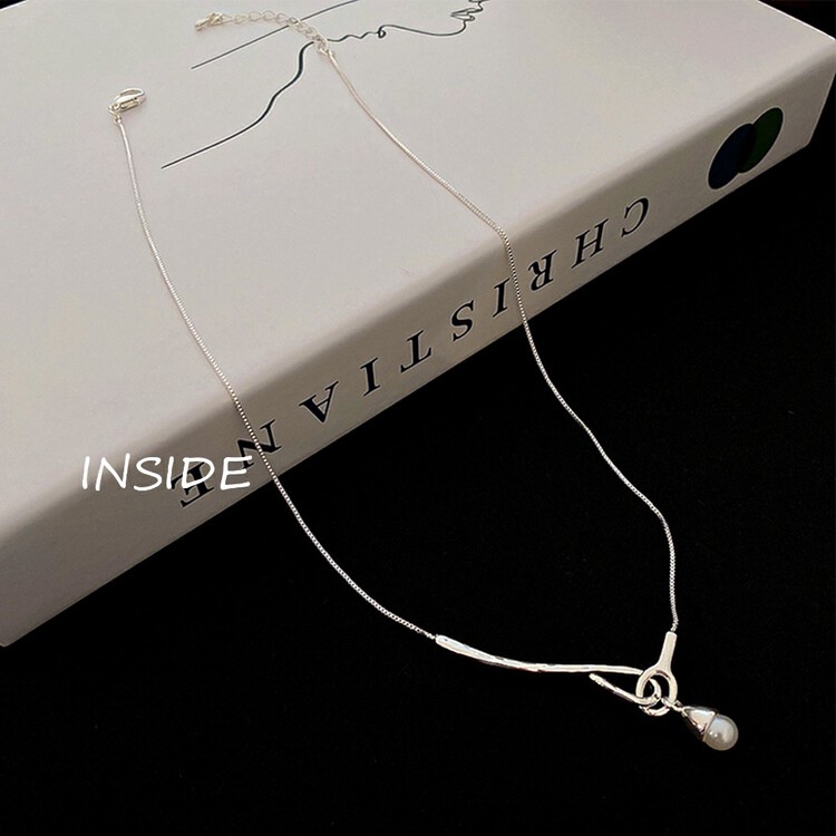 [INSIDE] French retro pearl twisted around niche design collarbone short necklace (with box random) X3380# ZXL