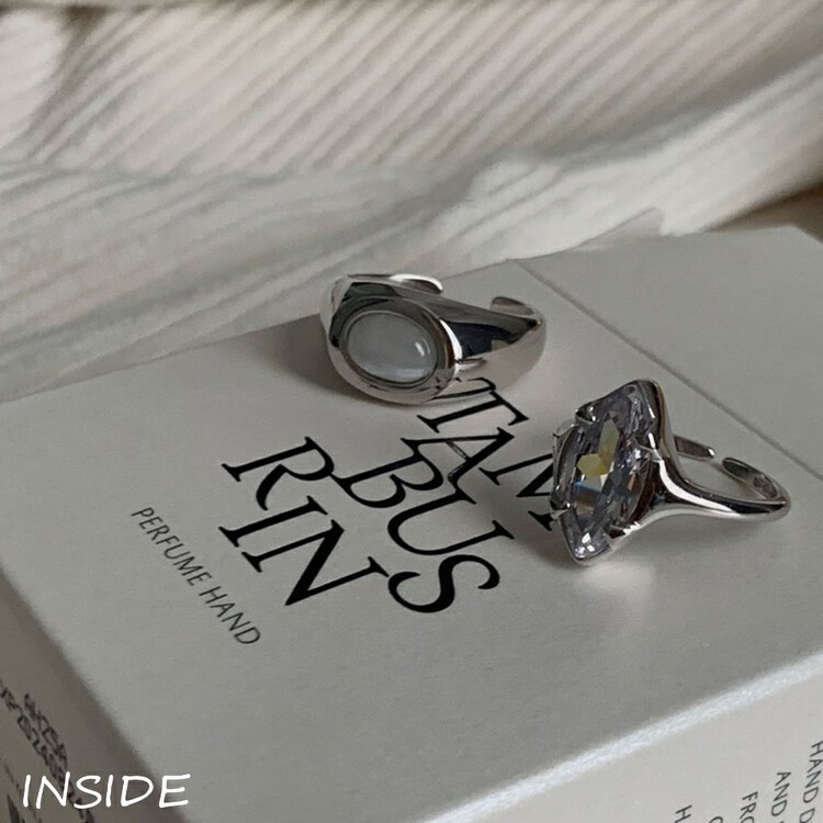 【INSIDE】Korean version of simple and exquisite high-end diamond-encrusted zircon moonlight white stone ring (with box randomly) J3506# ZXL