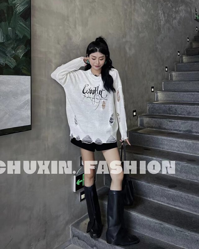 New in early autumn! [C.X original heart] round neck loose casual ripped sweater Z353# WTT