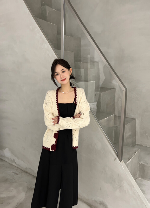 [FEI MAO] Retro temperament contrast color diamond knitted jacket short jacket Z-3017