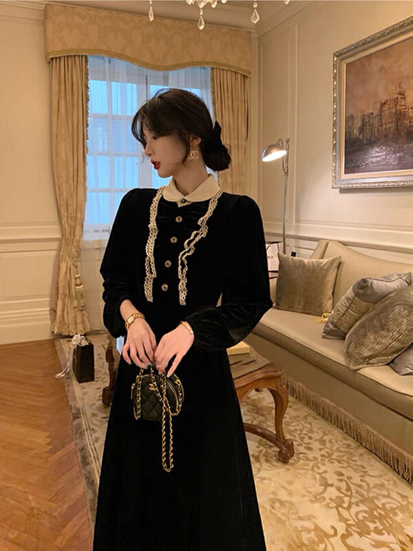 New in autumn! [KIKI STUDIO] Hepburn retro velvet dress 6726# HJY
