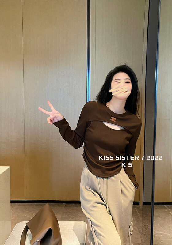 【KISS SISTER】Sweet Cool Heart Design Long Sleeve T-Shirt 22A9699