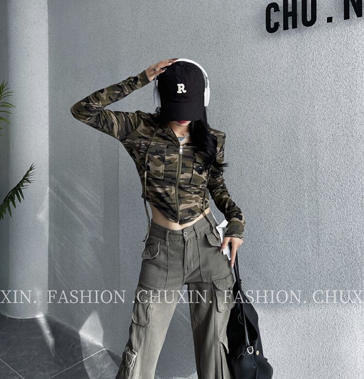 Autumn models are new! [C.X original heart] design sense is small and old personality camouflage short coat -6557# WTT