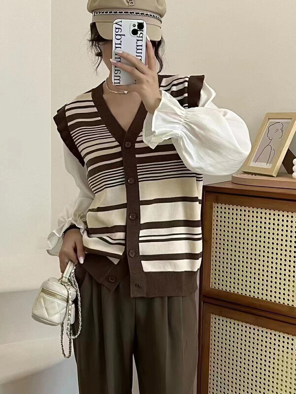 New in autumn! [I-D] Korean V-neck stitching fake two-piece shirt 3153# L