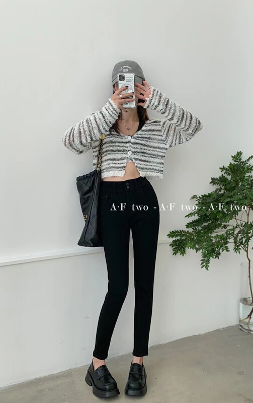 Casual [Strictly Selected by Buyers-Dai Jiaer] Korean version slim and versatile skinny jeans 81226# CL