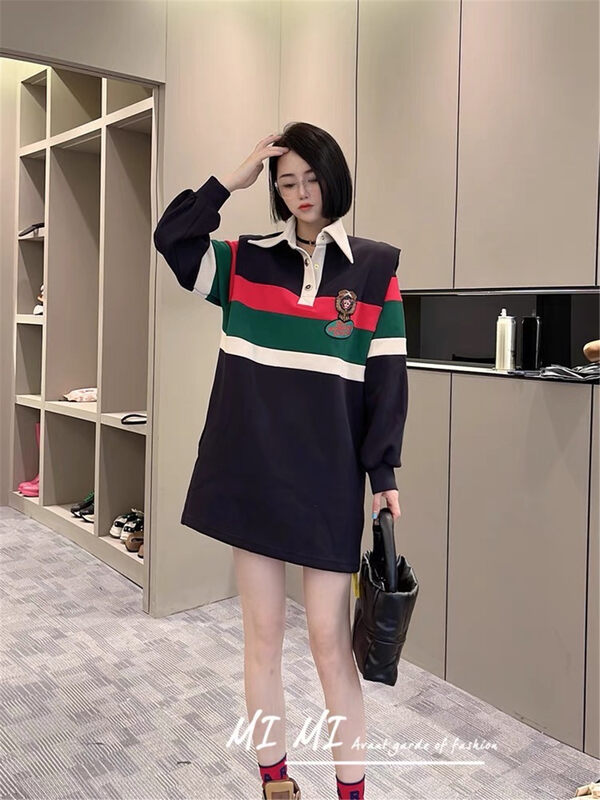 Autumn is new! [Yayiro] color-blocking loose embroidered sweater 2709# GYJ