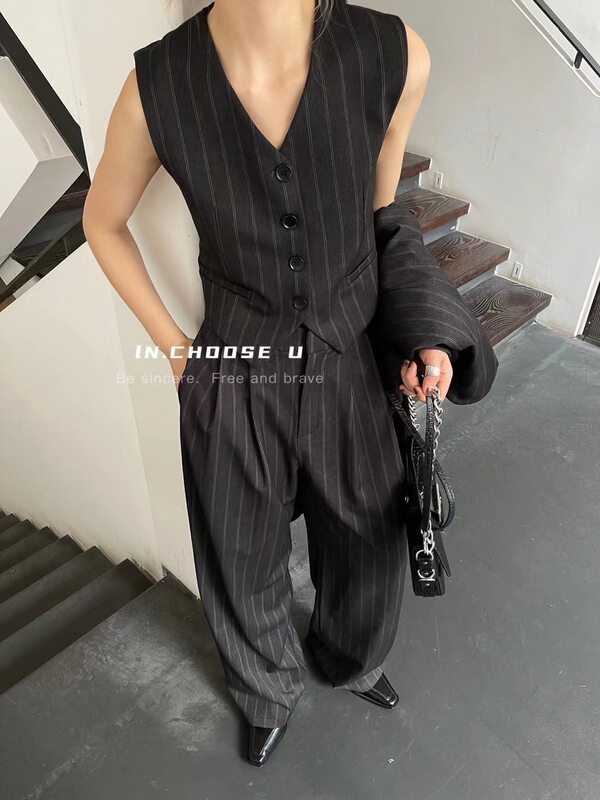 New in autumn! [IN.CHOOSE U] retro striped textured suit breasted vest 67326# CQW